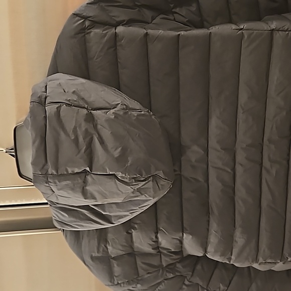 VUORI Steadfast Full Zip Hooded Jacket ~ Black Large L NWT - Picture 11 of 16